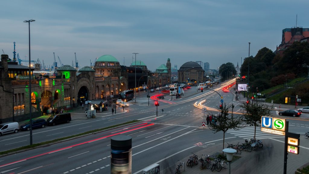 hamburg-2804857_1920